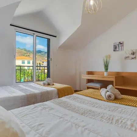 Desert Island By Atlantic Lejlighed